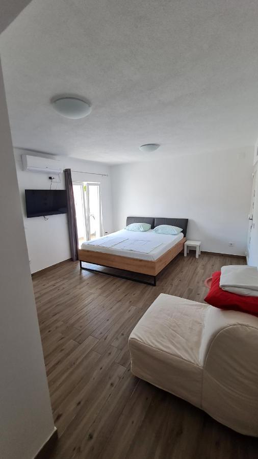 Apartmani Mlinar - Studio Apartment Grebastica Luaran gambar